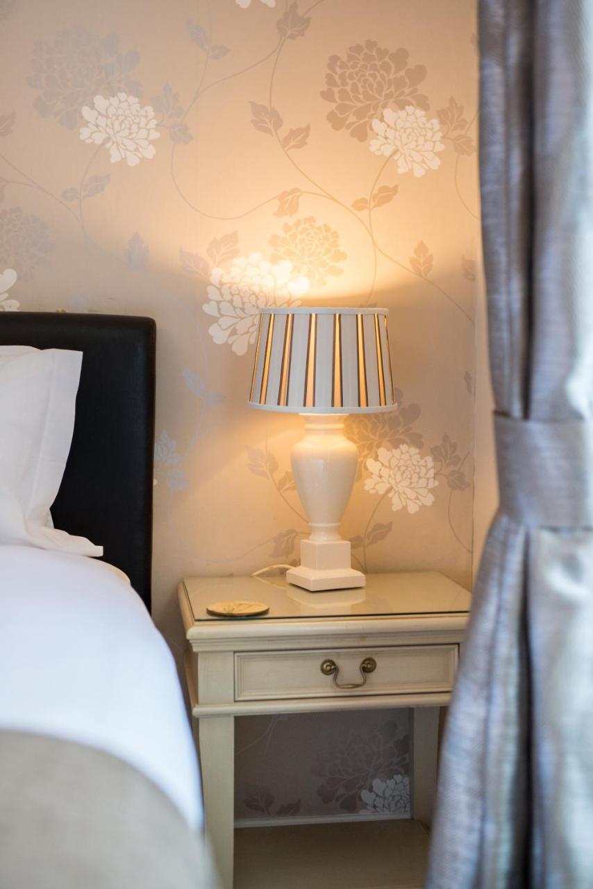 The Swan Hotel Clitheroe Exteriör bild